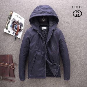 Meet your Posher, Tee